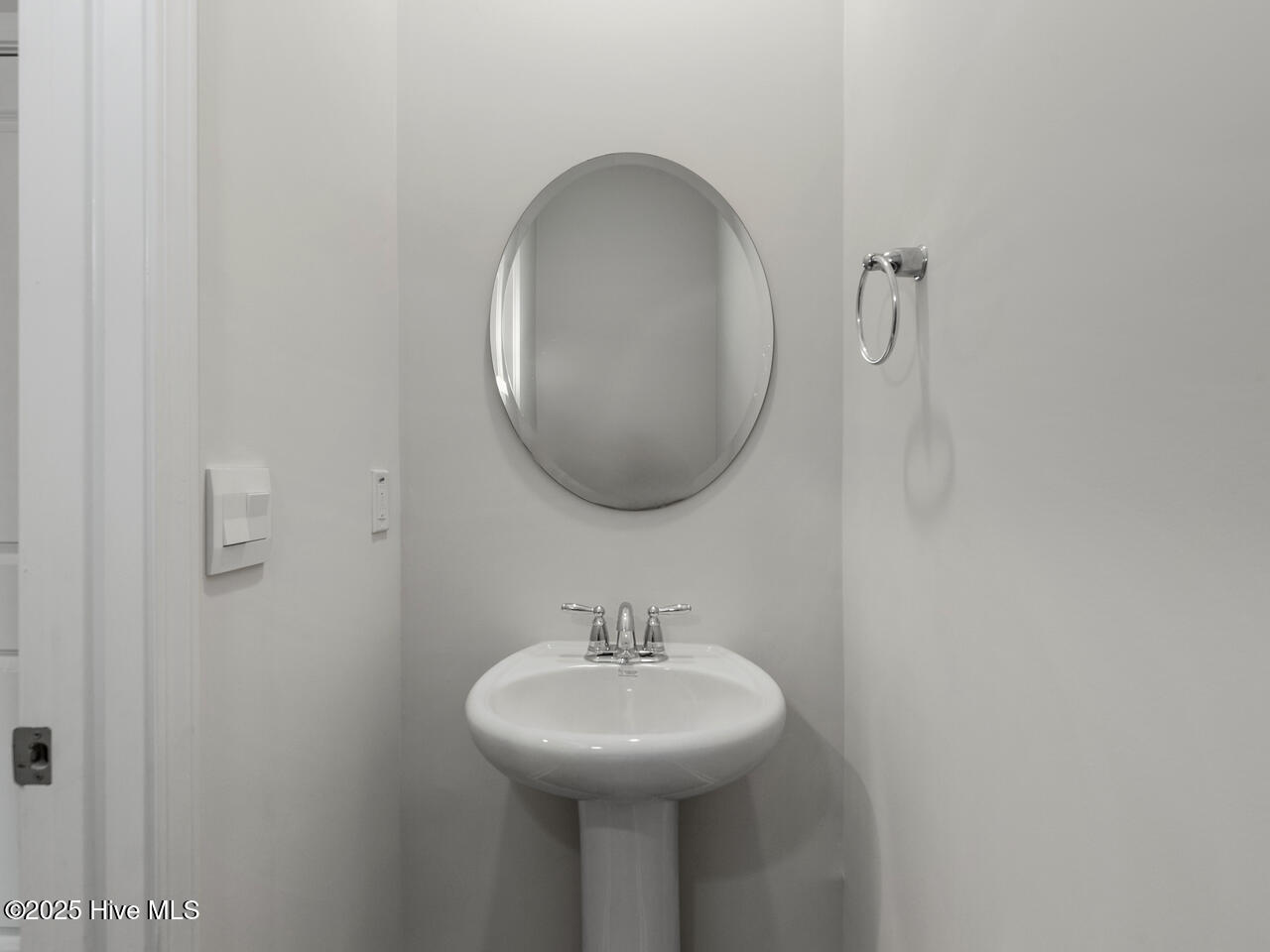 10052497820