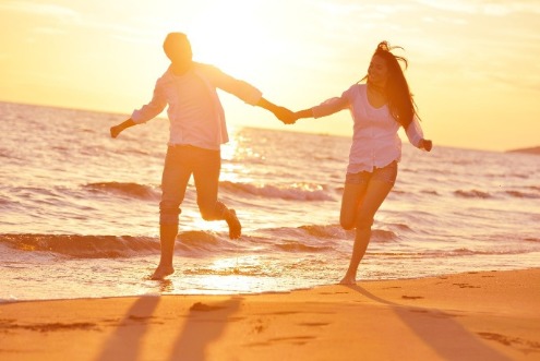 couple on topsail beach | SeaShore Realty
