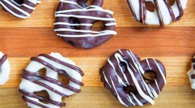 chocolate covered pretzels | seashore realty
